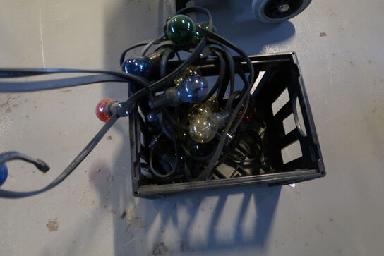 Lyskæde med farvede pærer