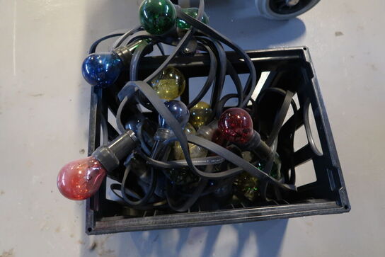 Lyskæde med farvede pærer