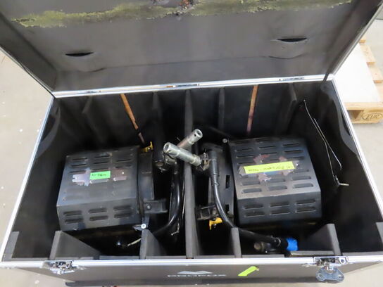 2 stk. Fresnel lamper i Flightcase - DESISTI LEONARDO 2kW
