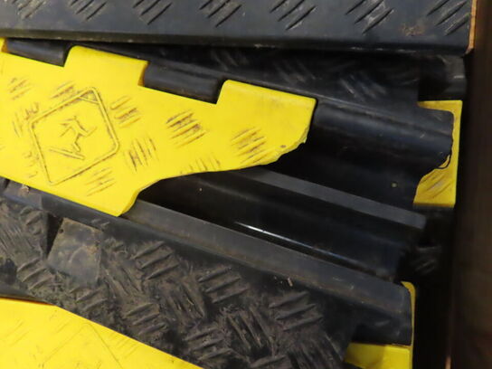 2 paller med Kabelbroer