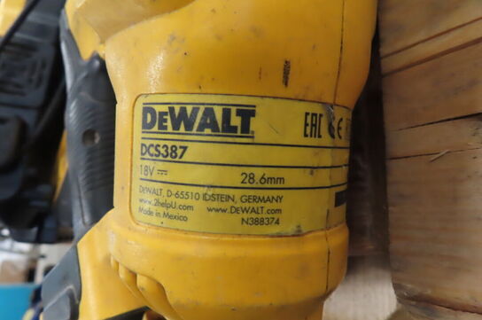 3 stk. Akku-værktøj DEWALTsamt værktøjskasse