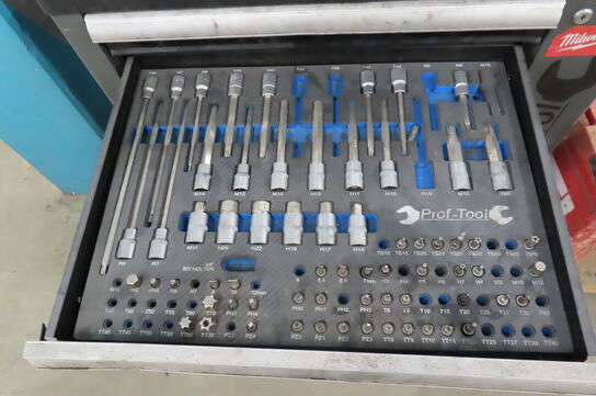 Redskabsbord med skuffer