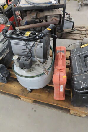 Kompressor JUN-AIR samt listepistol PASLODE