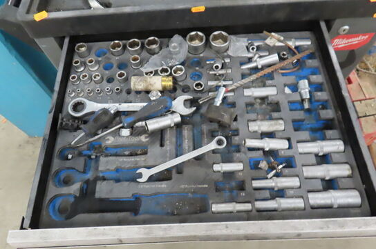 Redskabsbord med skuffer