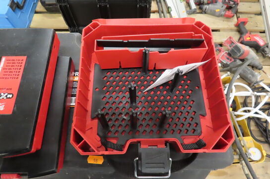 7 stk. Værktøjkasser samt 2 stk. borsæt