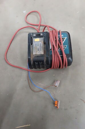 2 stk. værktøjskasser og poser med diverse værktøj