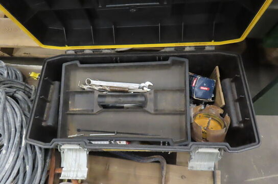 Palle med diverse værktøj m.m.