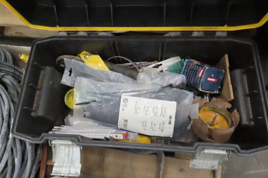 Palle med diverse værktøj m.m.