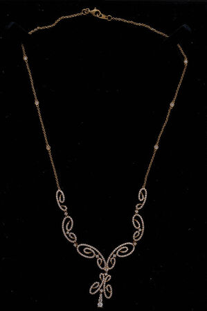 Halskæde med diamanter