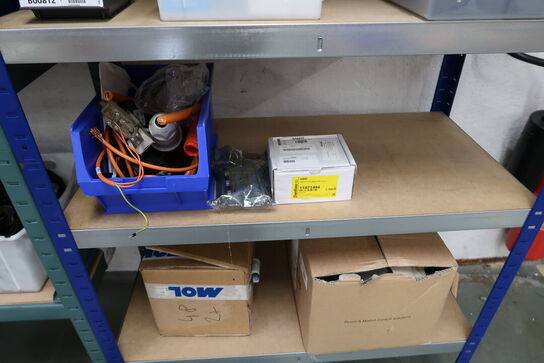 5 fag lagerreoler med varelager/reservedele