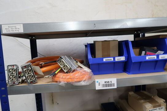 5 fag lagerreoler med varelager/reservedele