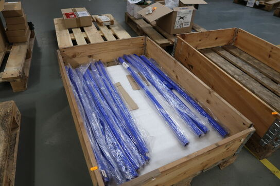 6 stk. paller med varelager/reservedele