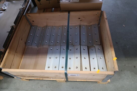 2 stk. paller med Div. Varelager/Reservedele