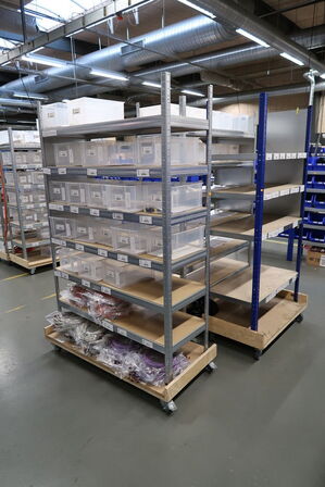 3 fag lagerreoler med div. Varelager