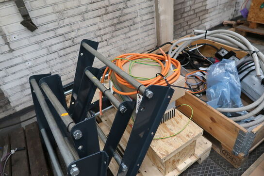 4 stk. paller med varelager/reservedele