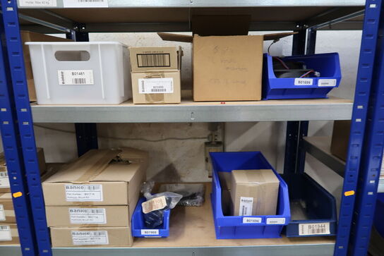 5 fag lagerreoler med varelager/reservedele