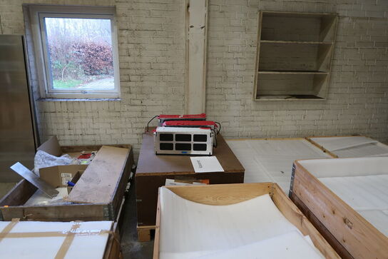 Div. Batterier, varelager, reservedele m.m.