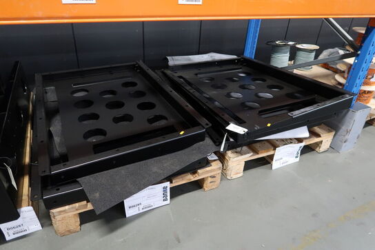 4 stk. paller med varelager/reservedele