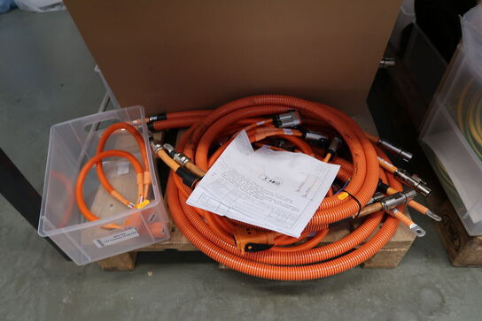 2 stk. paller med Div. Varelager/Reservedele