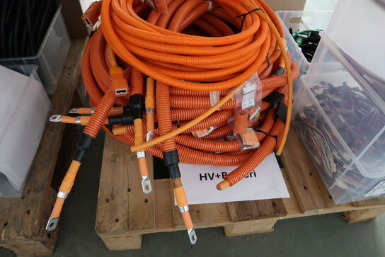 2 stk. paller med Div. Varelager/Reservedele