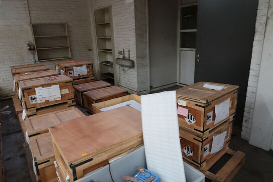 Div. Batterier, varelager, reservedele m.m.