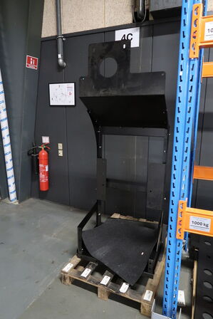 4 stk. paller med varelager/reservedele