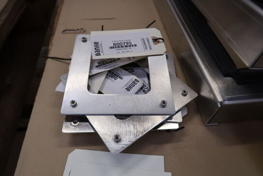 3 stk. paller med div. Varelager/reservedele