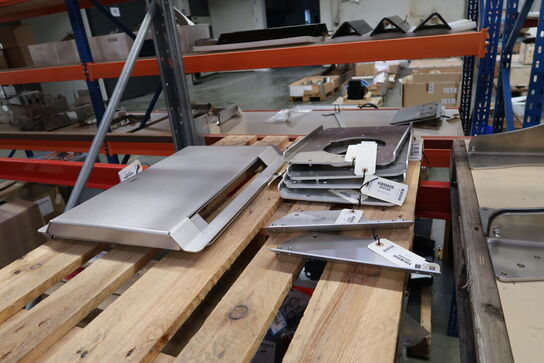 3 stk. paller med div. Varelager/reservedele