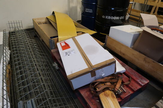 3 stk. paller med varelager/reseverdele