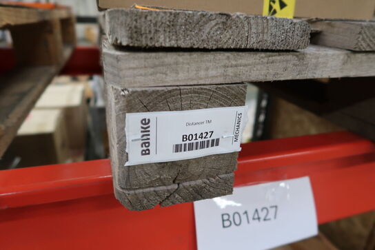 3 stk. paller med div. Varelager/reservedele