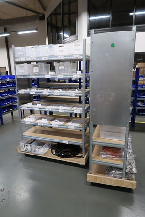 3 fag lagerreoler med div. Varelager