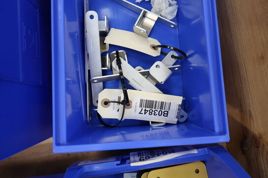 2 stk. paller med varelager/reseverdele