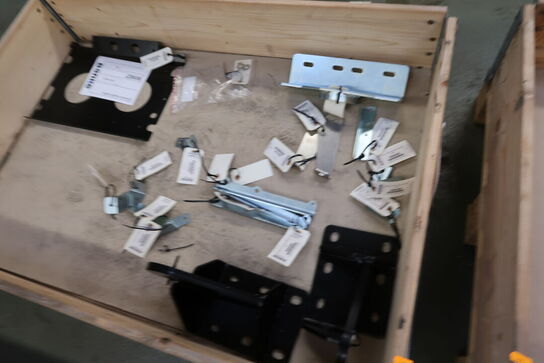 2 stk. paller med varelager/reservedele