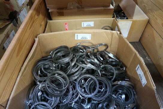 3 stk. paller med div. Varelager/reservedele