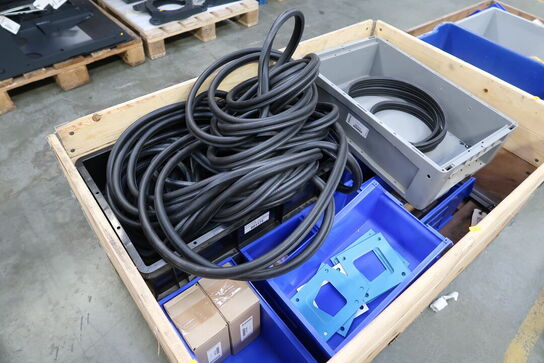 2 stk. paller med varelager/reseverdele