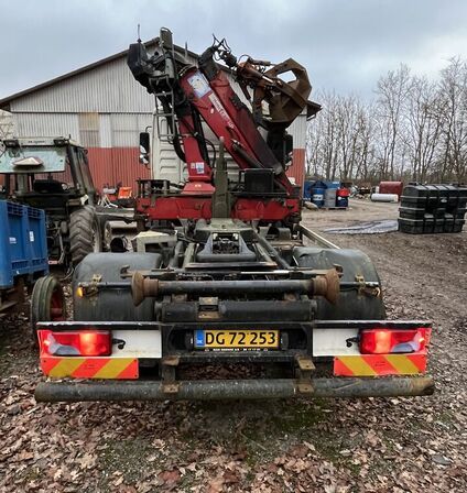 Lastbil MAN TGM 15.240 med Kran