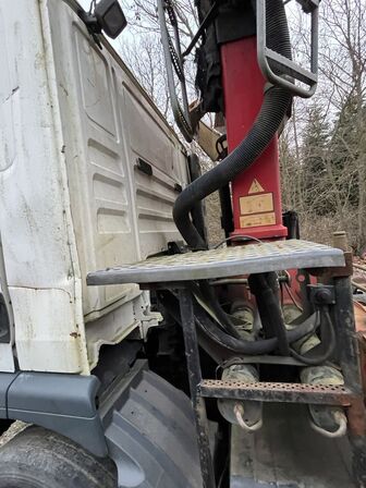 Lastbil MAN TGM 15.240 med Kran