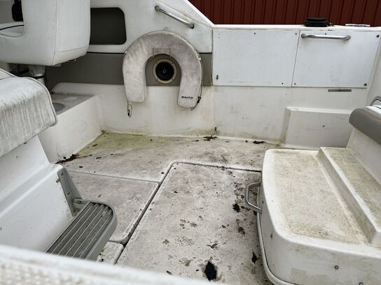 Motorbåd Bayliner 2352 Trophy