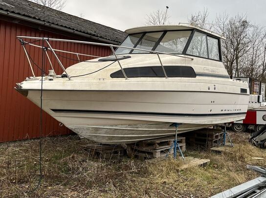 Motorbåd Bayliner 2352 Trophy