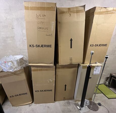 22 Stk. Lampeskærme  KS + 2 Gulvlampe stativer