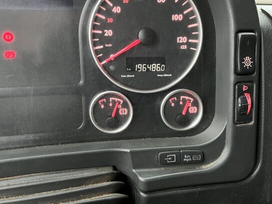 Lastbil MAN TGM 15.240 med Kran