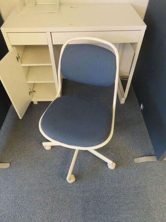 2 stk. Borde & 2 stk. Stole