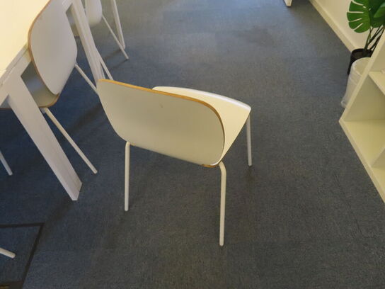 Mødebord inkl. 9 stk. Stole