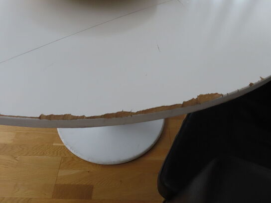 Diverse kurvemøbler, stole, bord, m.v.