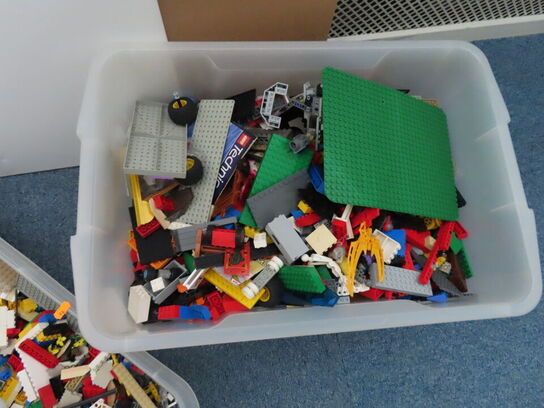 2 kasser LEGO