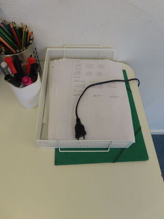 Bord, whiteboard, reol, m.v.