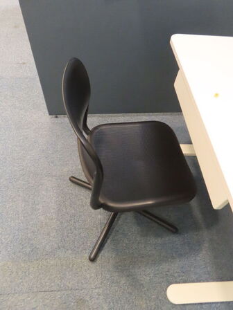 Bord, stol, afskærmning, m.v.