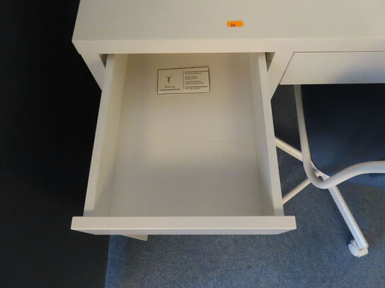 2 stk. Borde & 2 stk. Stole