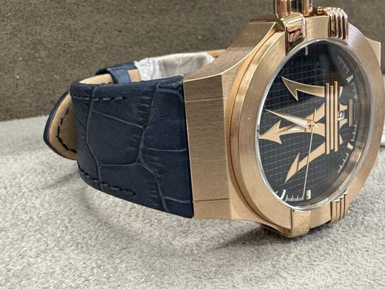 Armbåndsur  MASERATI POTENZA 42 MM 3H BLUE DIAL BLUE STRAP