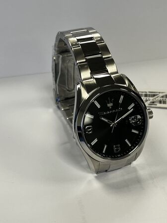 Armbåndsur  MASERATI ATTRAZIONE 43 MM 3H BLACK DIAL BR SS